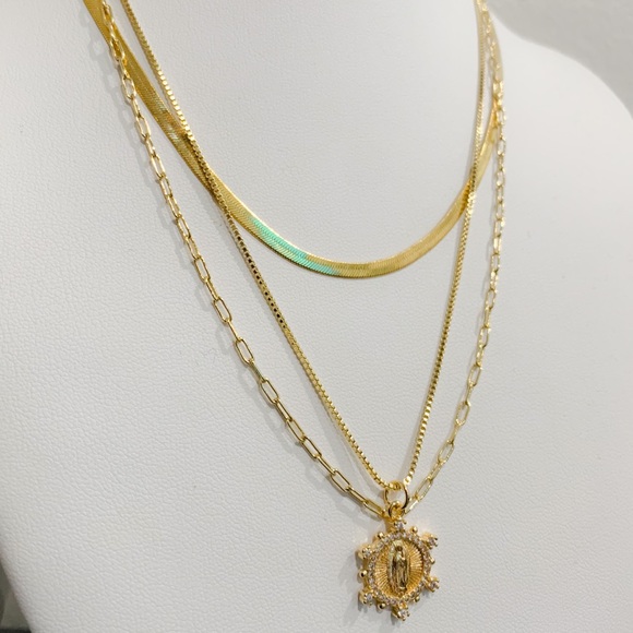 Dainty Virgin Mary Necklace | 14K Gold Filled - Picture 3 of 8